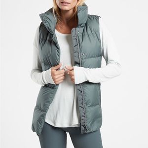 NWT ATHLETA Downtown Vest METROPOLIS GREY Size Small #599481
